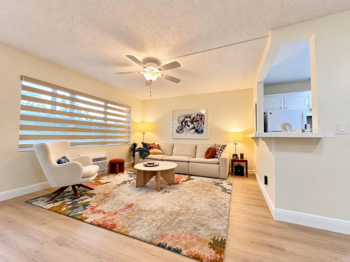 Living Area at 158 CHATHAM H, West Palm Beach
