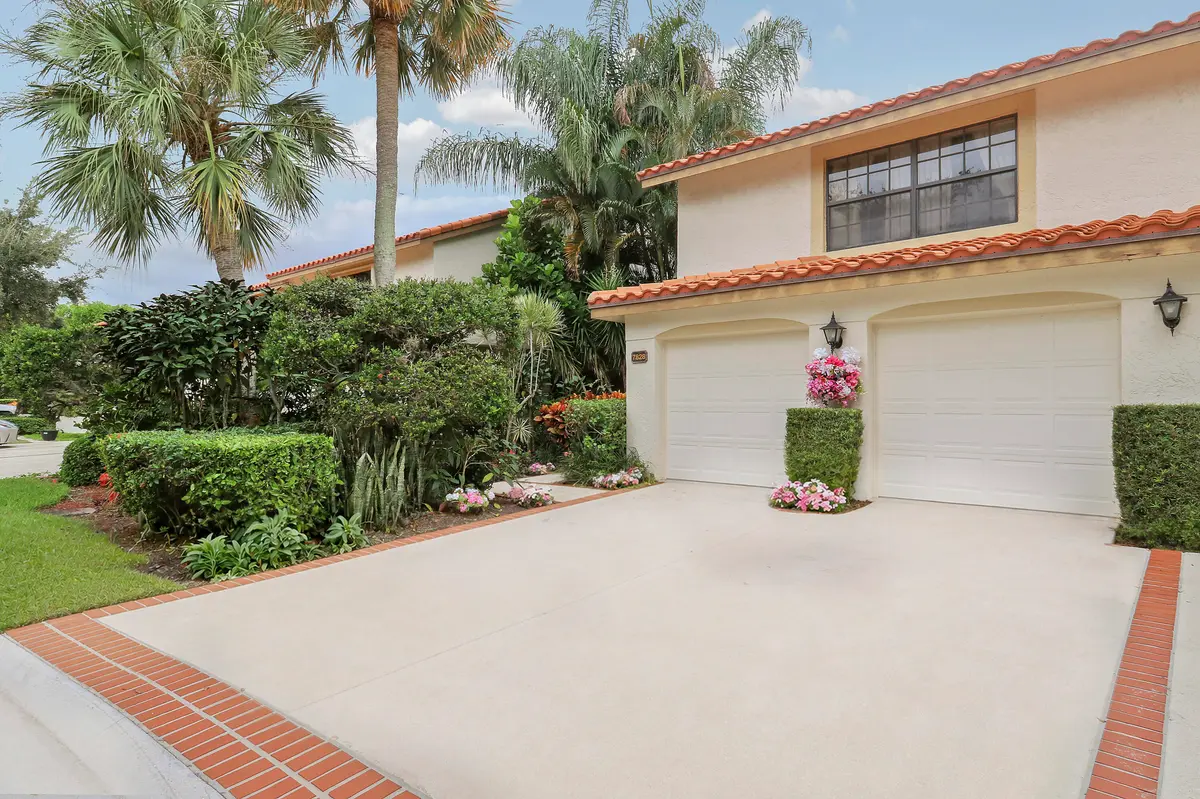 2 car Garage at 7828 LA MIRADA Drive, Boca Raton