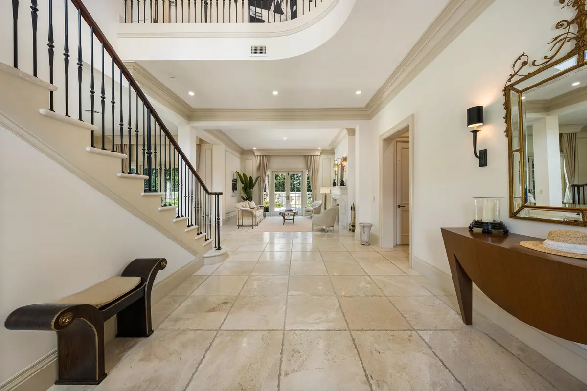 6 - Gathering Room at 13 Via Vizcaya, Palm Beach