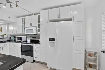 23344 CAROLWOOD Lane 505, Boca Raton – Condominium for sale