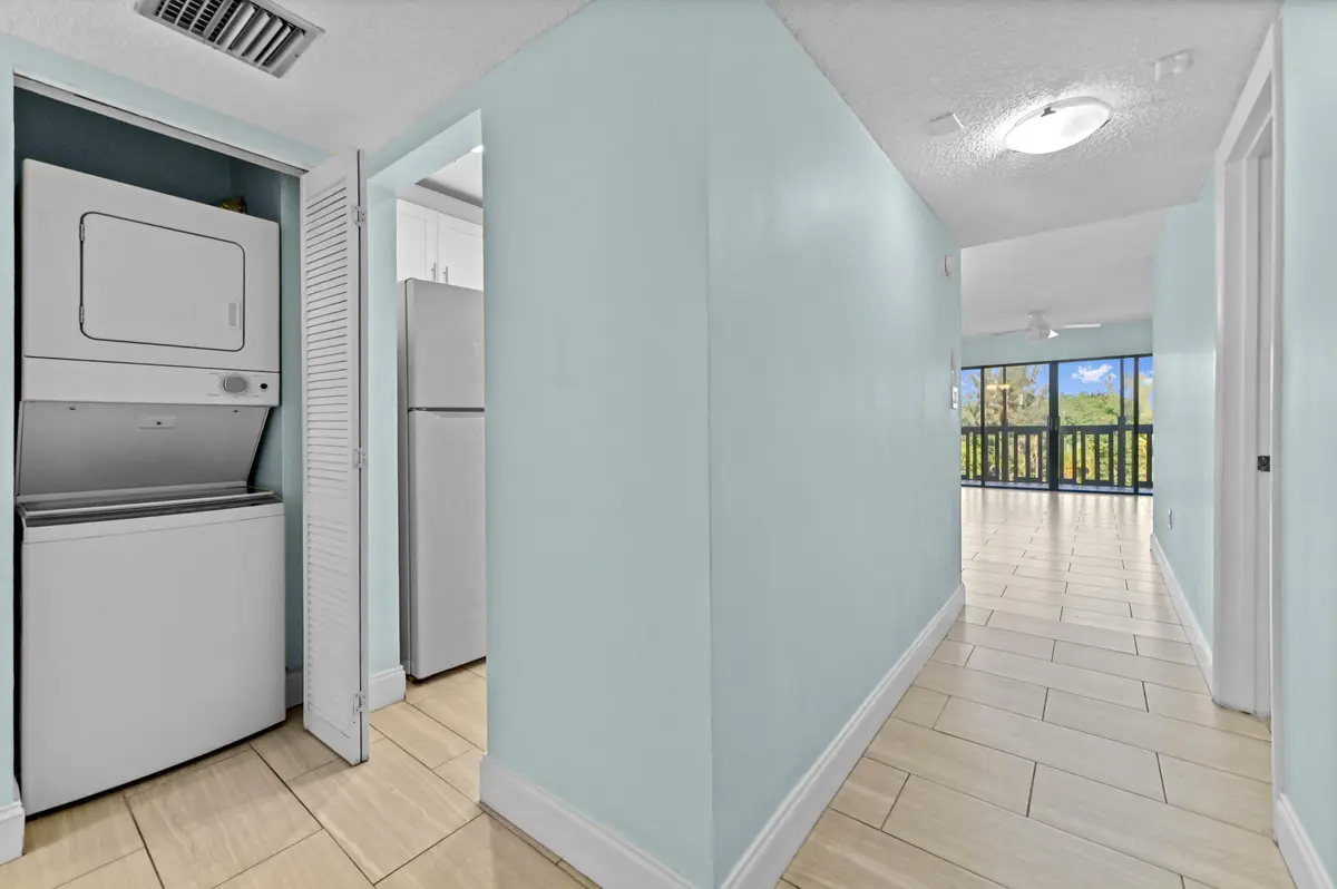 04 laundry 01 at 1021 Mockingbird Lane 415, Plantation