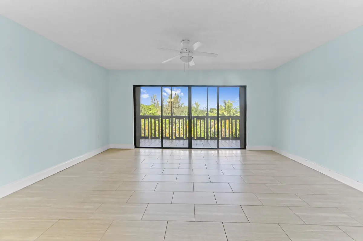06 Living room 02 at 1021 Mockingbird Lane 415, Plantation