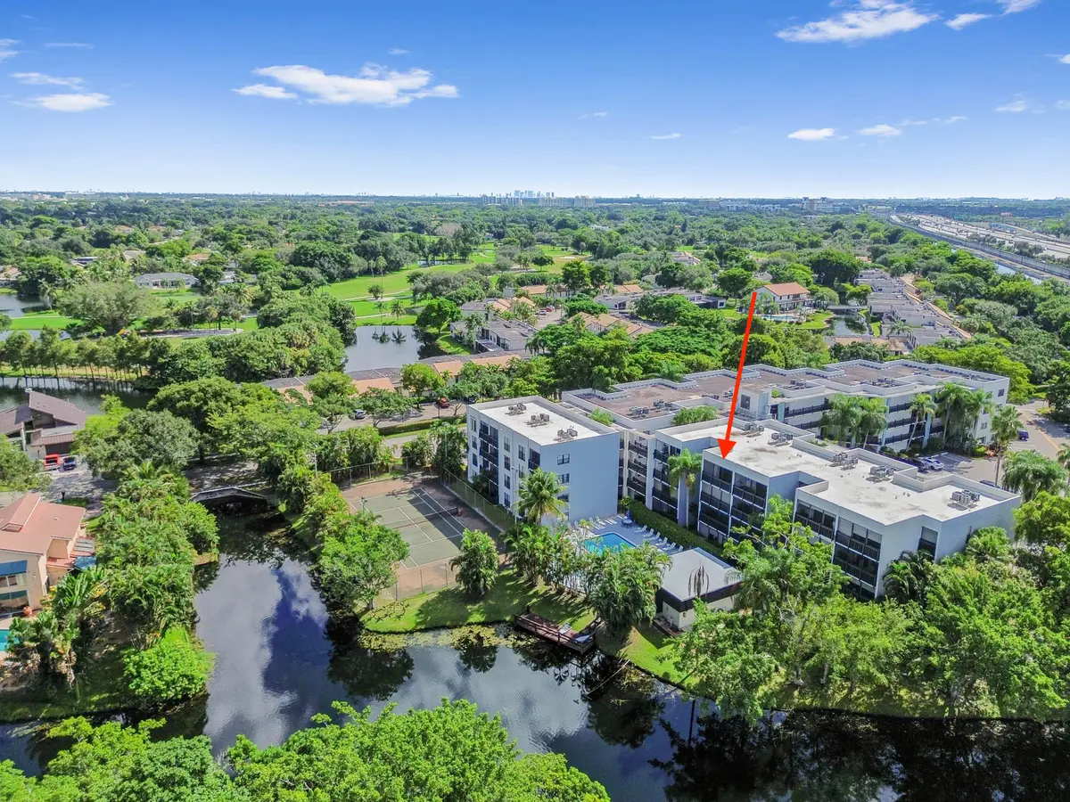 30 drone 06a at 1021 Mockingbird Lane 415, Plantation