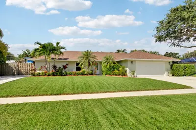 19823 Hibiscus Drive, Jupiter – Single Family Residence for sale