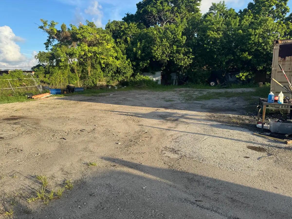 IMG_8700 at 230 SW 7TH Court, Deerfield Beach