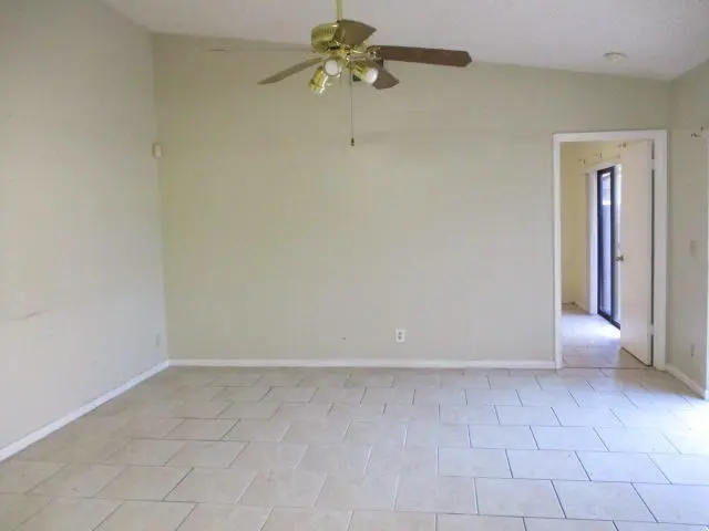 4814 SUNNY PALM at 4814 Sunny Palm Circle B, West Palm Beach