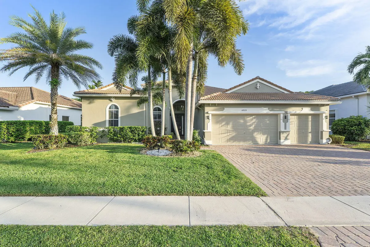 Front at 6929 Finamore Circle, Lake Worth