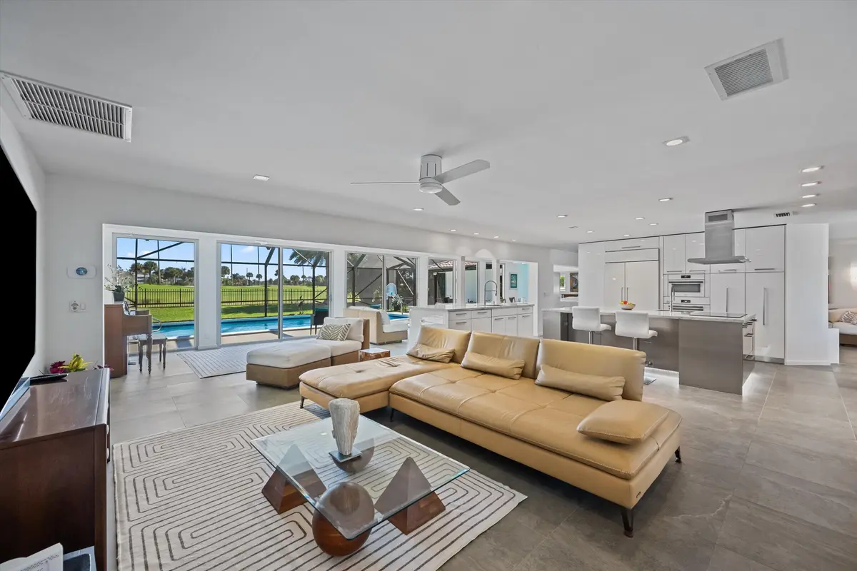 open concept living area at 509 Greenway Drive, North Palm Beach