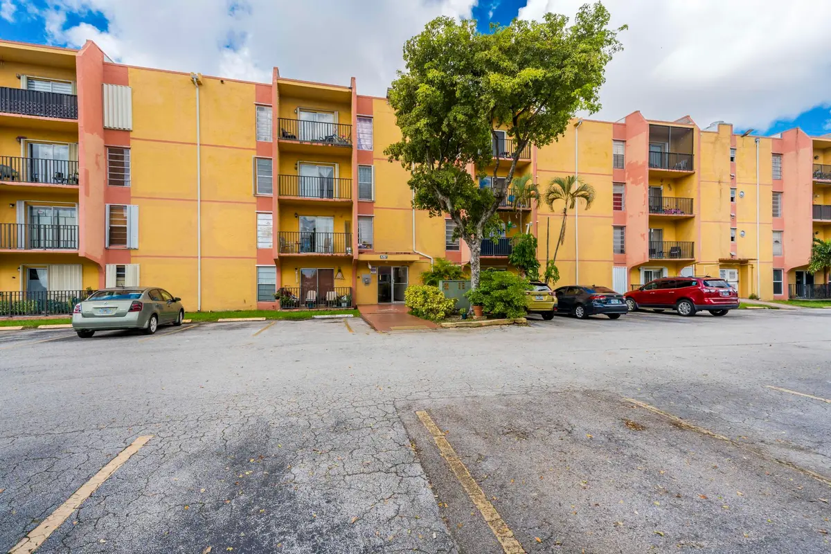 4707 NW 7th Street 110-8, Miami, FL – photo 2