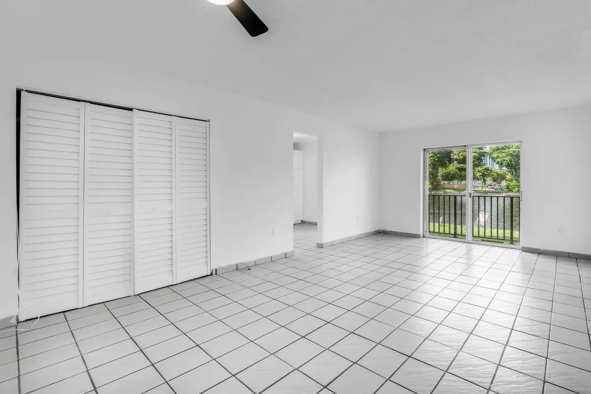 4707 NW 7th Street 110-8, Miami, FL – photo 3
