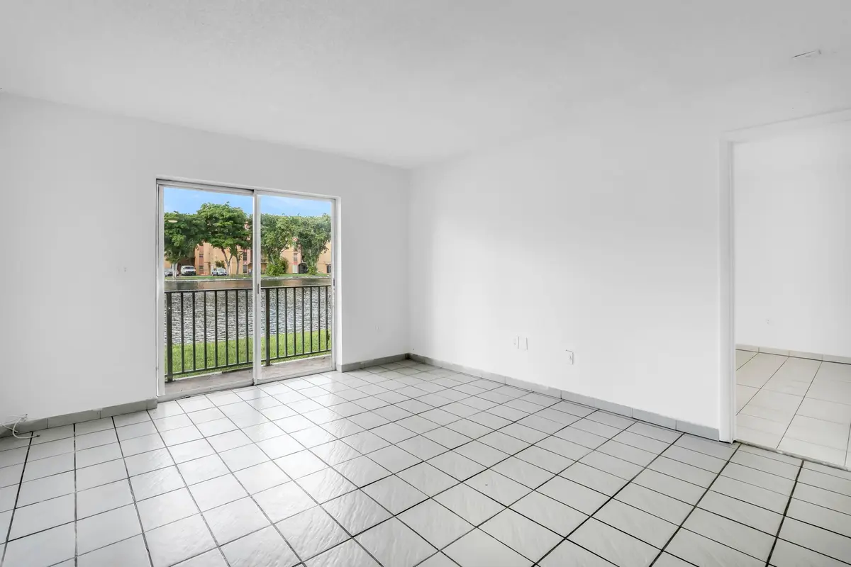 4707 NW 7th Street 110-8, Miami, FL – photo 5