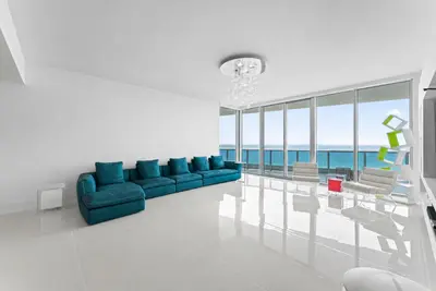 5959 COLLINS Avenue 1203, Miami Beach – Condominium for sale