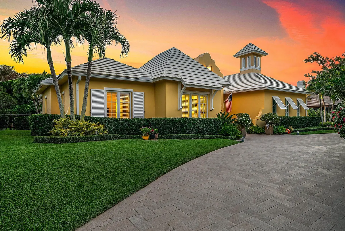 Front elevation at 10329 Prestwick Road, Boynton Beach