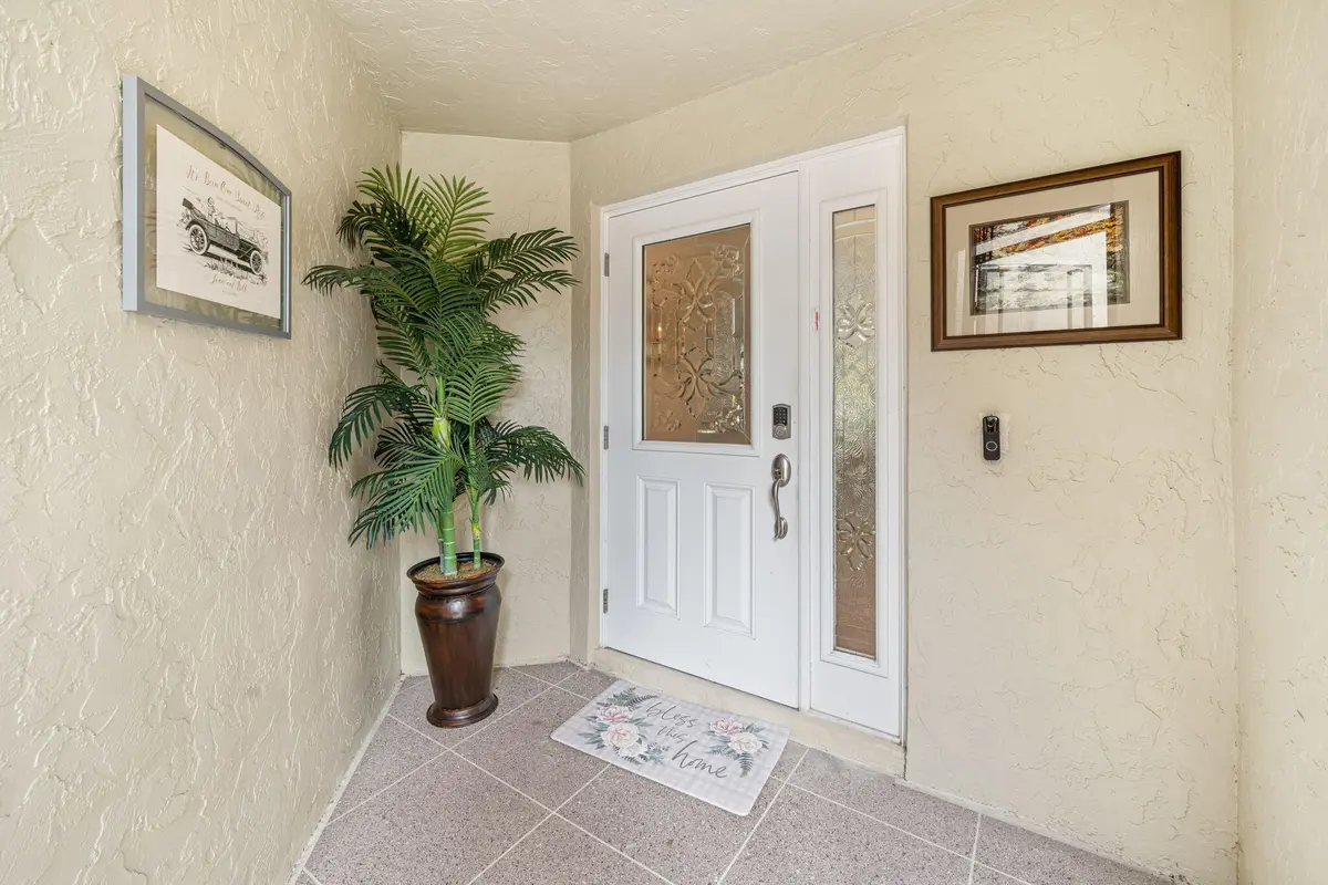 3-web-or-mls-DSC07082 at 137 MEANDER Circle, Royal Palm Beach
