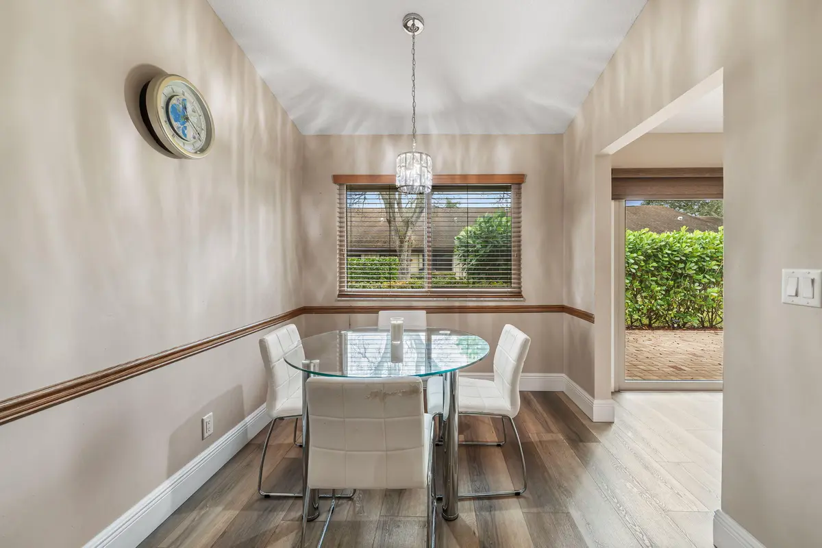 19-web-or-mls-DSC07172 at 137 MEANDER Circle, Royal Palm Beach