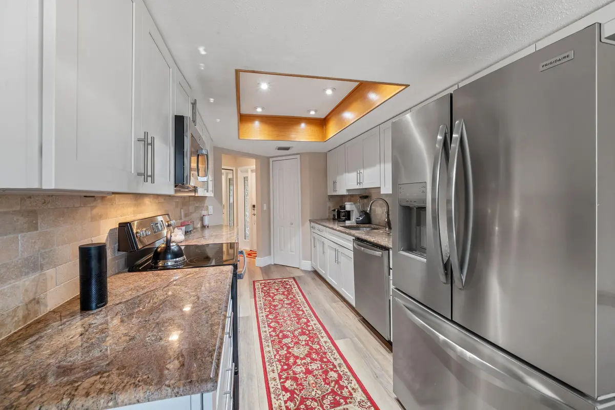 20-web-or-mls-DSC07177 at 137 MEANDER Circle, Royal Palm Beach