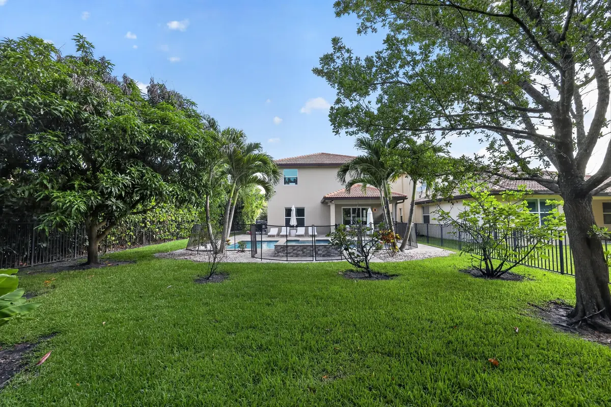 IMG_1924 at 7050 LIMESTONE CAY Road, Limestone Creek