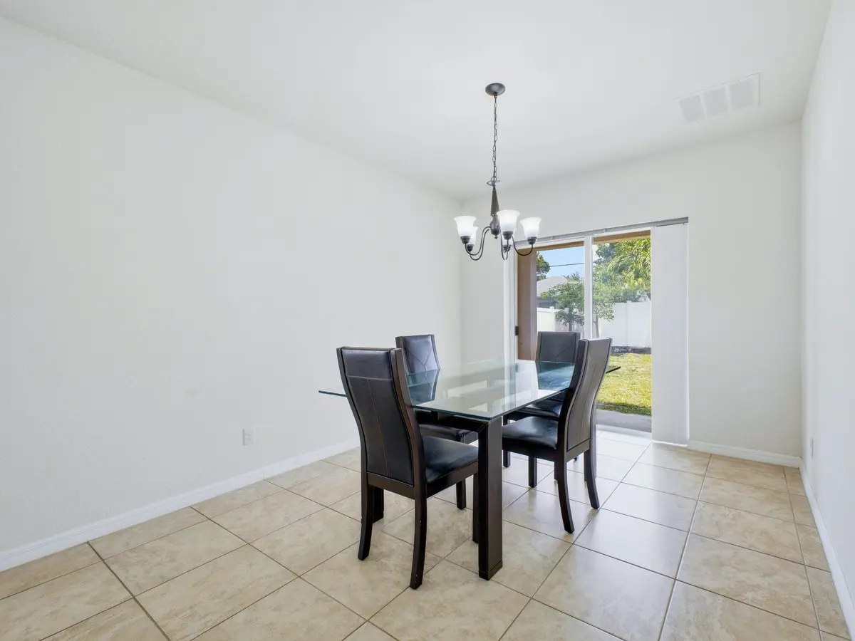 Dining_1 at 113 SE 3rd Avenue, Boynton Beach