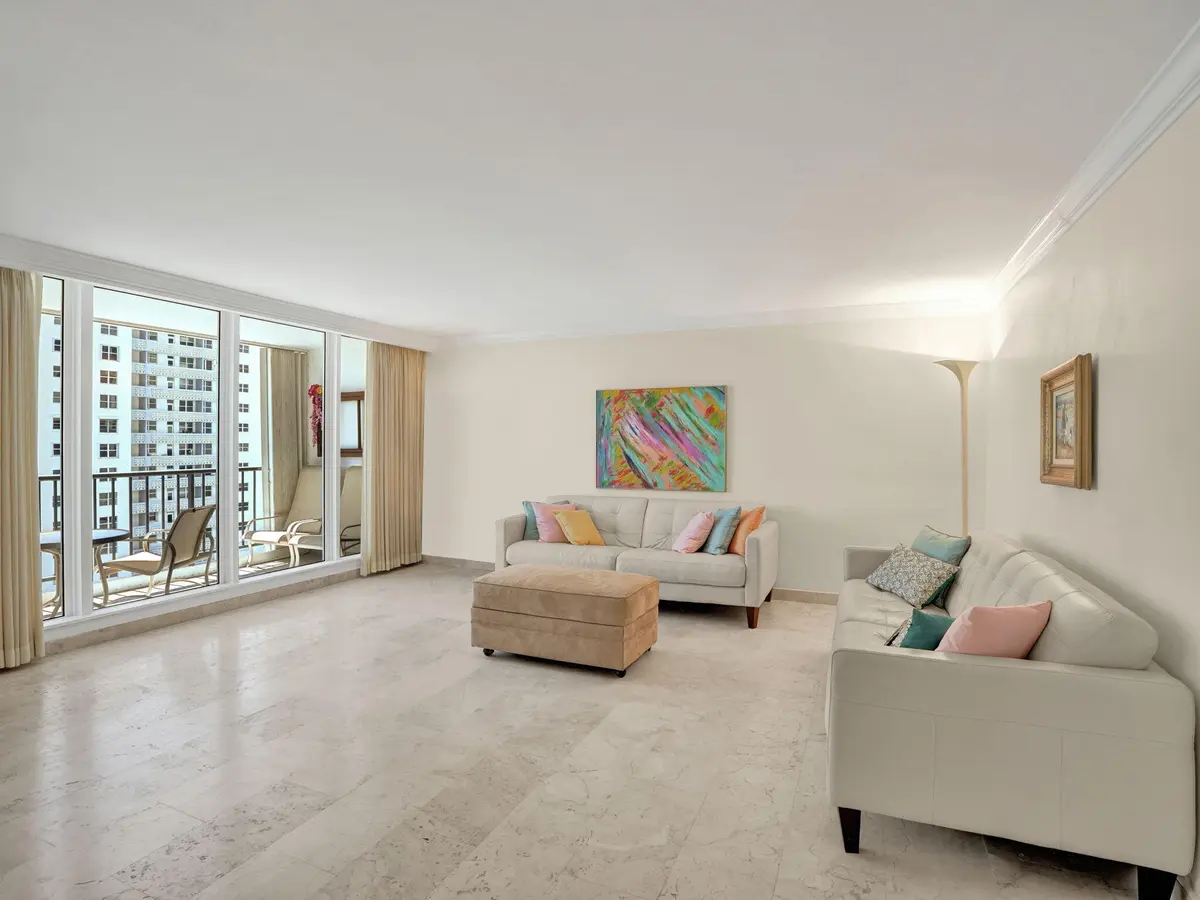 Family Room at 4280 GALT OCEAN Drive 8L, Fort Lauderdale