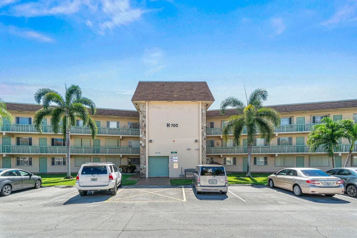 001-700VillageGreenCourt-Unit319-PalmSpr at 700 Village Green Court 319, Palm Springs