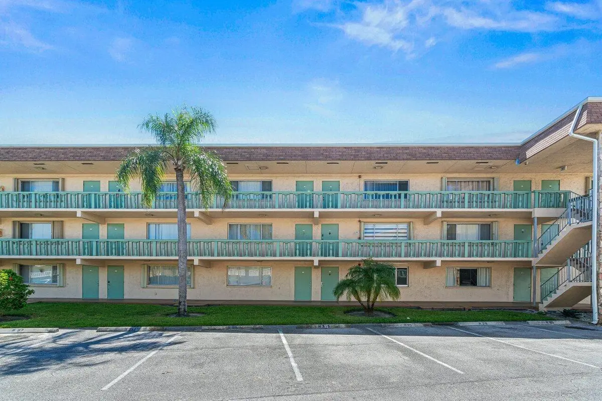 002-700VillageGreenCourt-Unit319-PalmSpr at 700 Village Green Court 319, Palm Springs