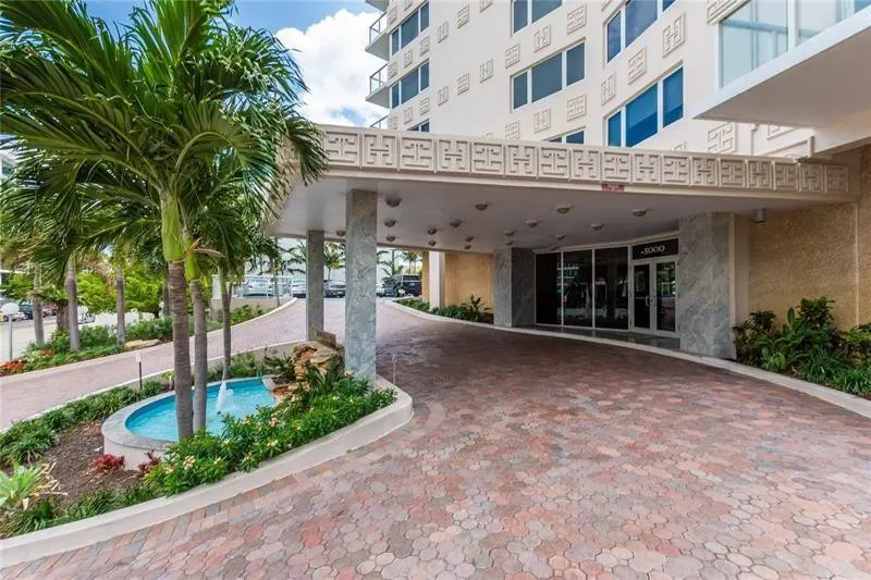 Photo 2 at 3000 Holiday Drive 1106, Fort Lauderdale