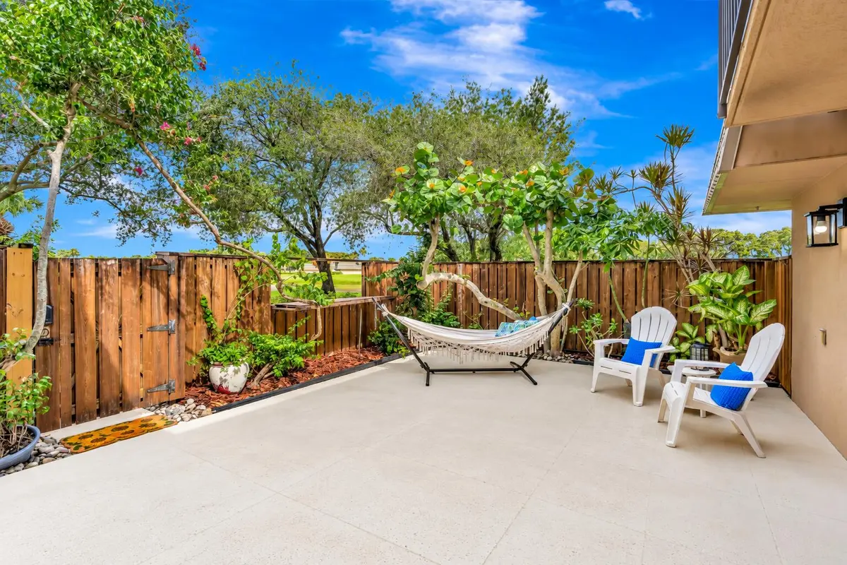 Beautifully landscaped fenced patio at 5133 51st Way, West Palm Beach