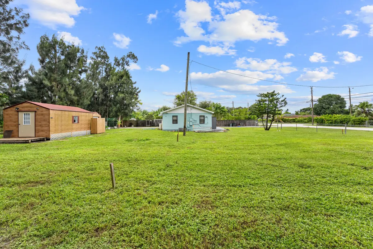 Side at 6368 Bishoff Road, West Palm Beach