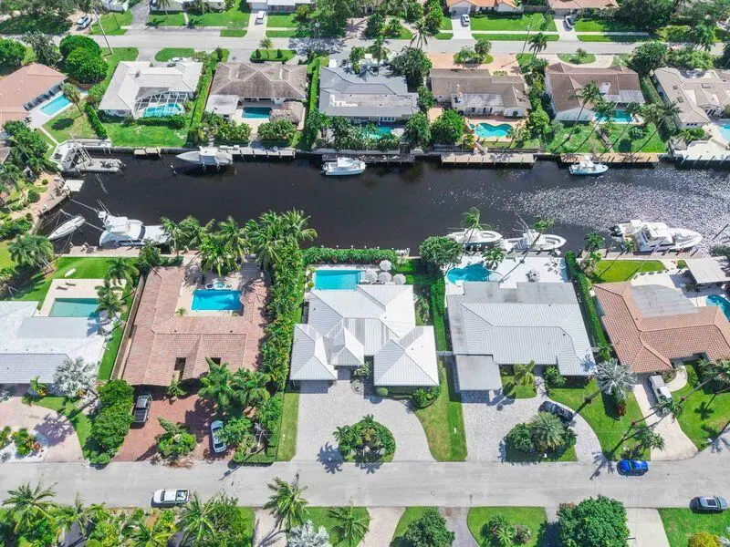 17SuaOEImw at 1020 SE 12th Terrace, Deerfield Beach