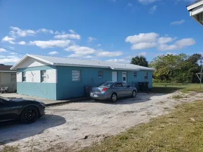 1511 N 16TH N Street, Fort Pierce – Duplex for sale