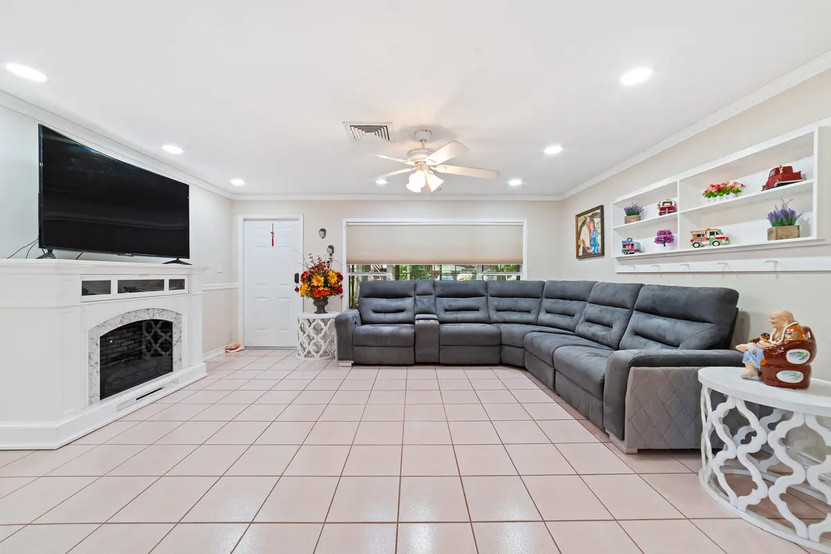 DSC0012 at 3320 Sunrise Boulevard, Fort Pierce