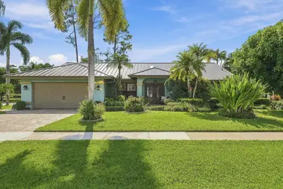 13629 NORTHUMBERLAND Circle, Wellington – Single Family Residence for sale