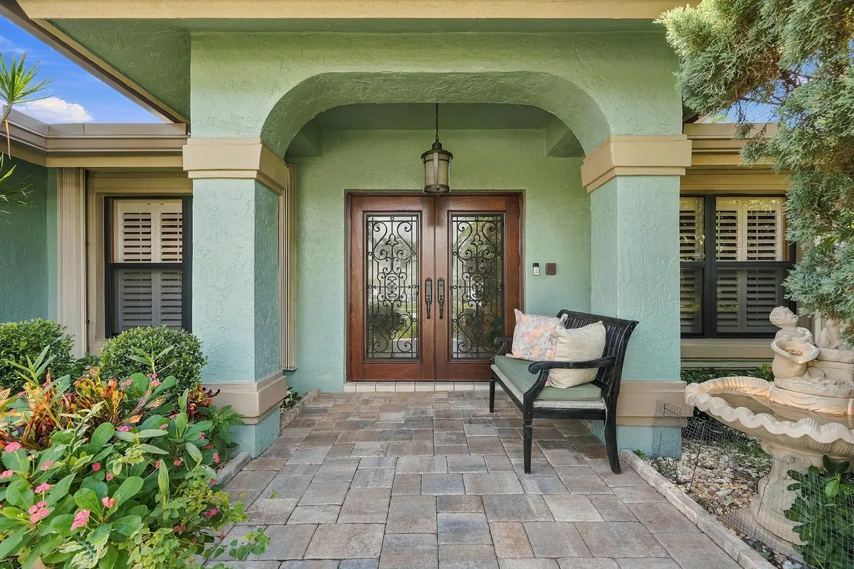 Entrance at 13629 NORTHUMBERLAND Circle, Wellington