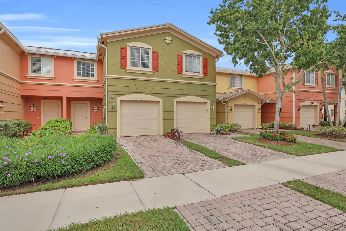 Front View at 5313 SE Jennings Lane, Stuart