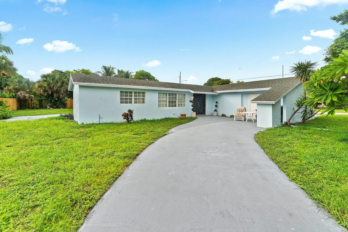 001-742LaurelDrive-WestPalmBeach-FL-3340 at 742 Laurel Drive, West Palm Beach