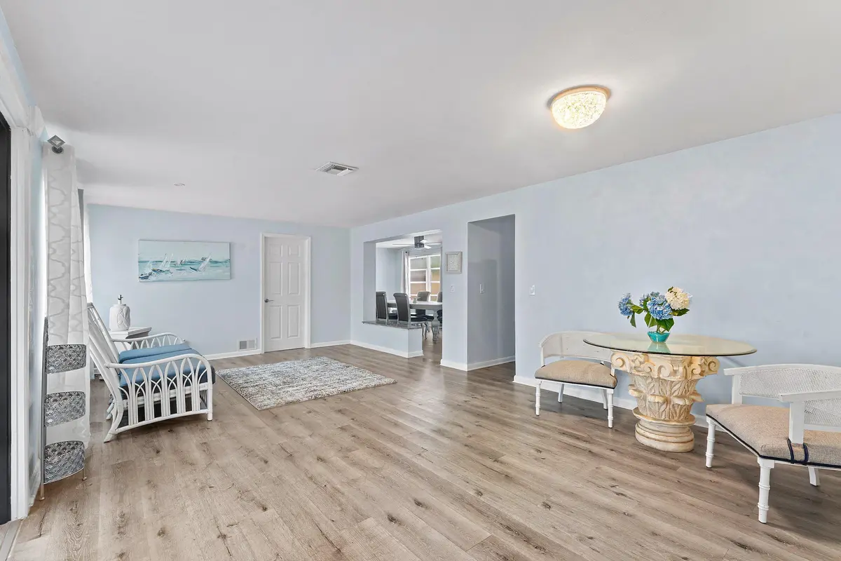 005-742LaurelDrive-WestPalmBeach-FL-3340 at 742 Laurel Drive, West Palm Beach