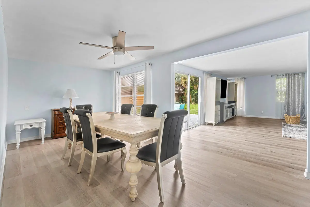006-742LaurelDrive-WestPalmBeach-FL-3340 at 742 Laurel Drive, West Palm Beach