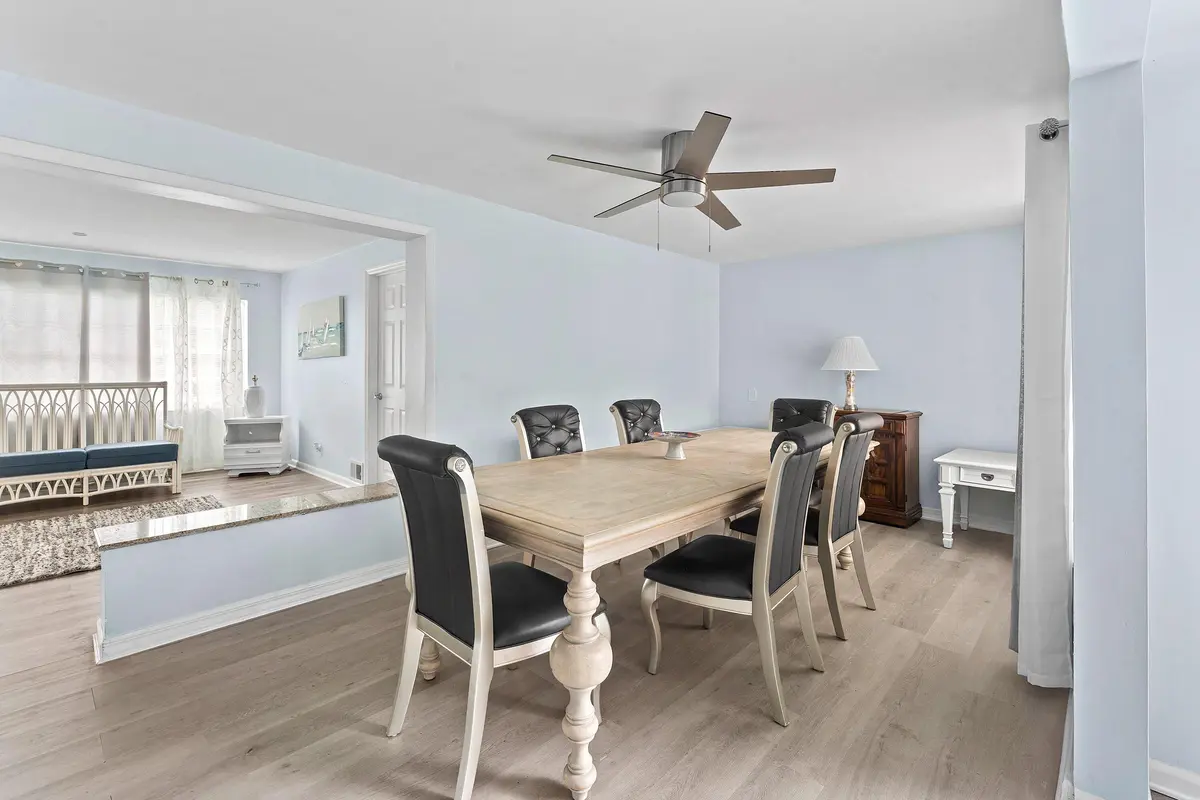 007-742LaurelDrive-WestPalmBeach-FL-3340 at 742 Laurel Drive, West Palm Beach