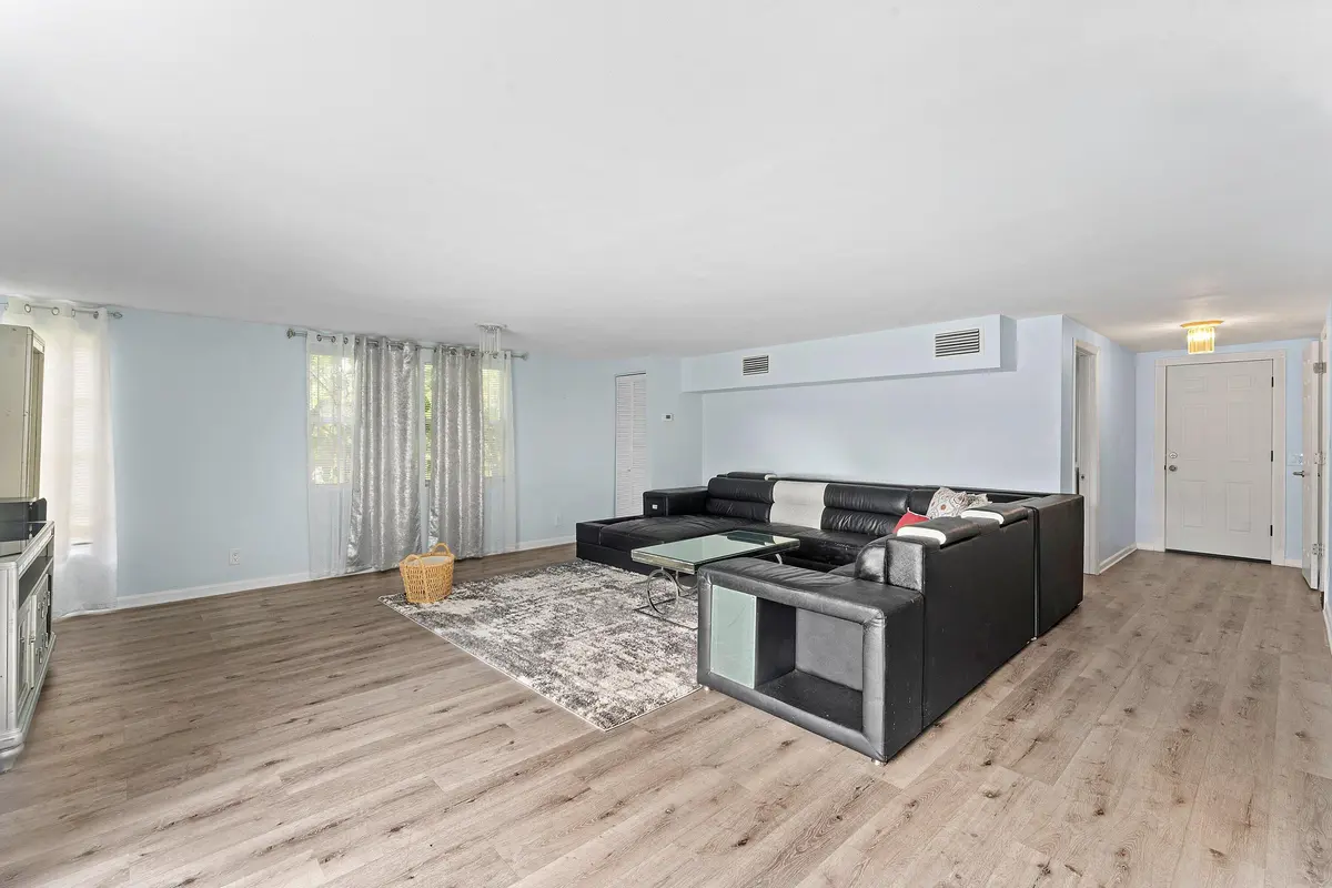 008-742LaurelDrive-WestPalmBeach-FL-3340 at 742 Laurel Drive, West Palm Beach