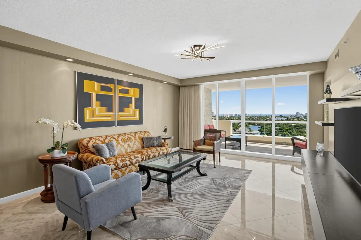 Custom painted walls at 411 N New River Drive 1903, Fort Lauderdale