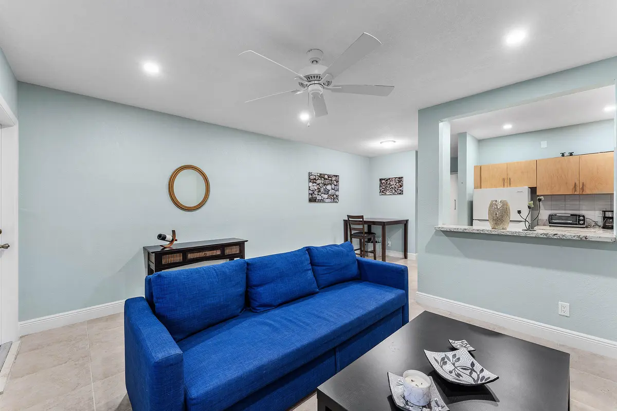 IMG_4709 at 301 E MCNAB Road 113, Pompano Beach