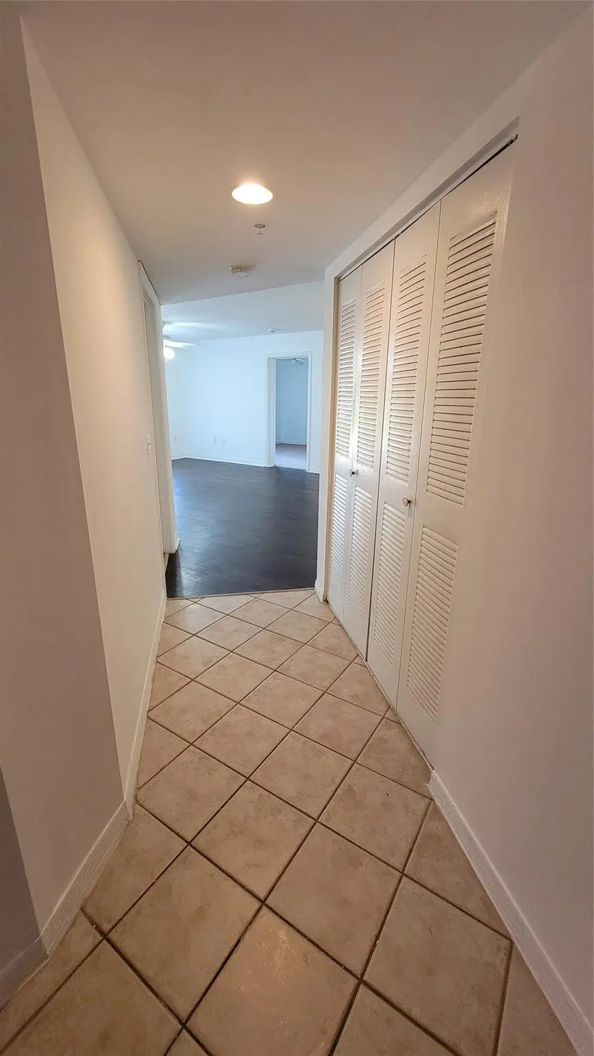 Photo 8 at 4175 N HAVERHILL Road 903, West Palm Beach