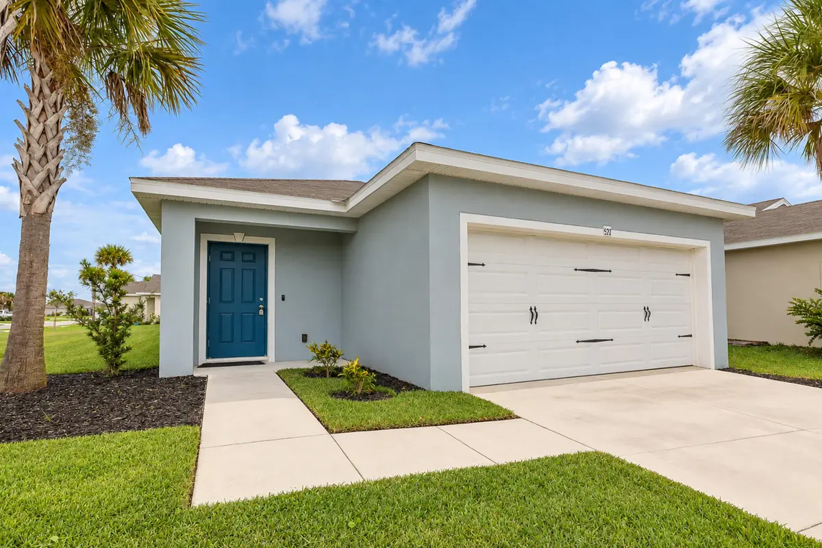 Entrance at 521 Cherimoya Street, Fort Pierce