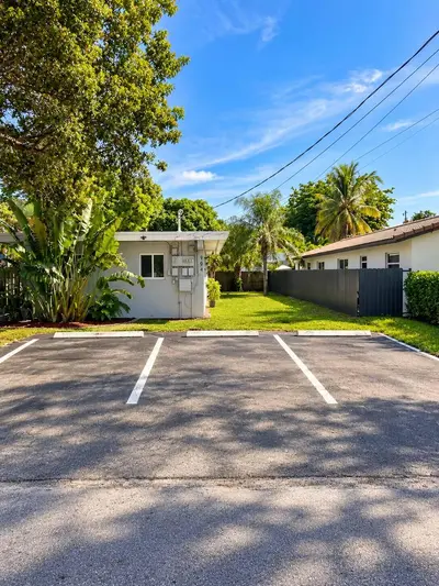 904 NE 12TH 1-3, Pompano Beach – Apartment for rent