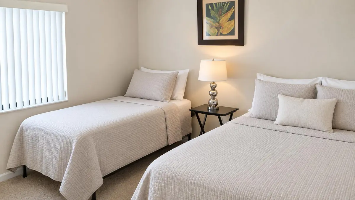 bed at 3050 PRESIDENTIAL Way 206, West Palm Beach