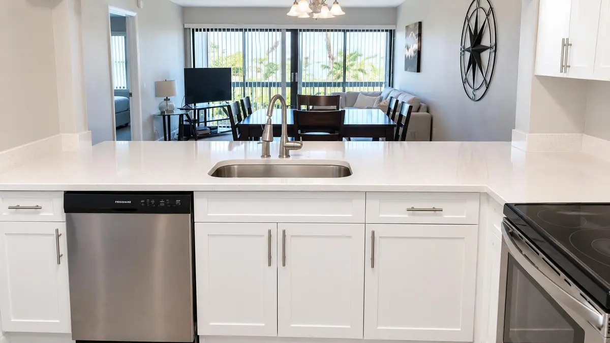 kitchen 3 at 3050 PRESIDENTIAL Way 206, West Palm Beach