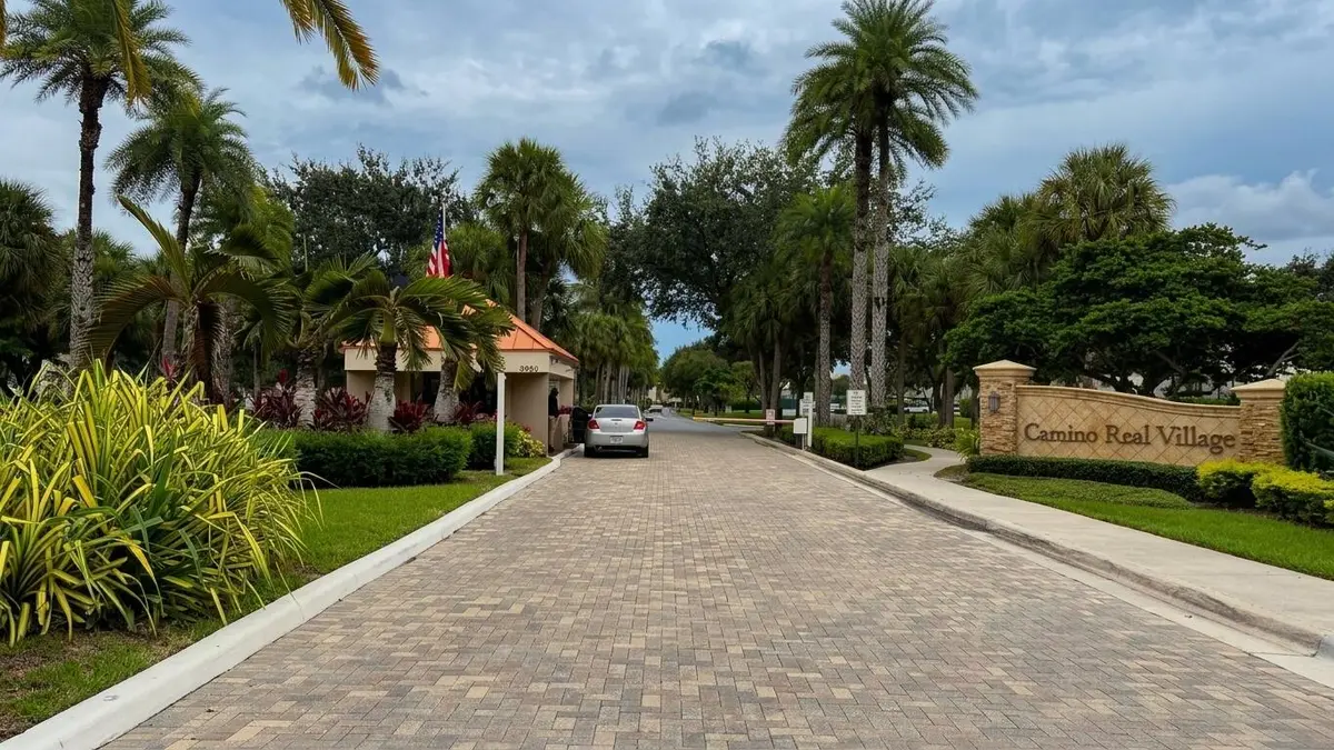 Condo 2 at 5900 Camino Del Sol 302, Boca Raton