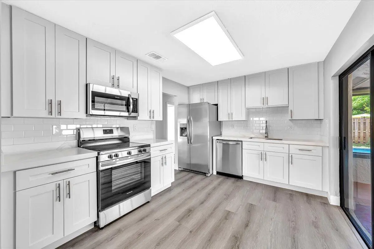 837 SW 56TH Avenue, Margate, FL – photo 7