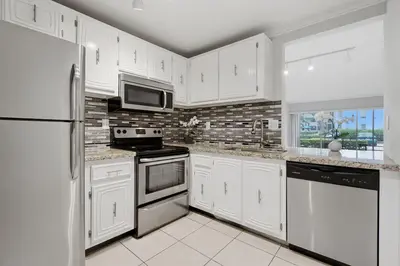 485 N PINE ISLAND Road A105, Plantation – Condominium for sale