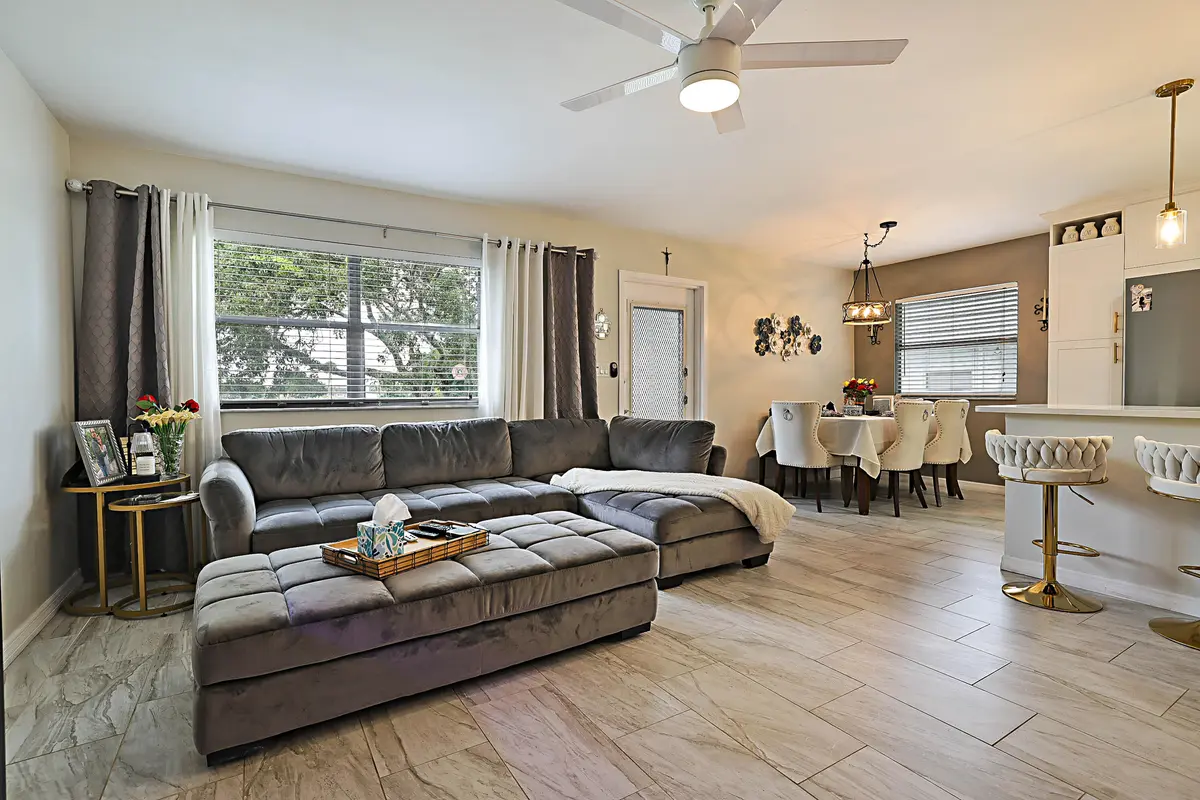 136 Tuscany B-12 at 136 Tuscany B, Delray Beach